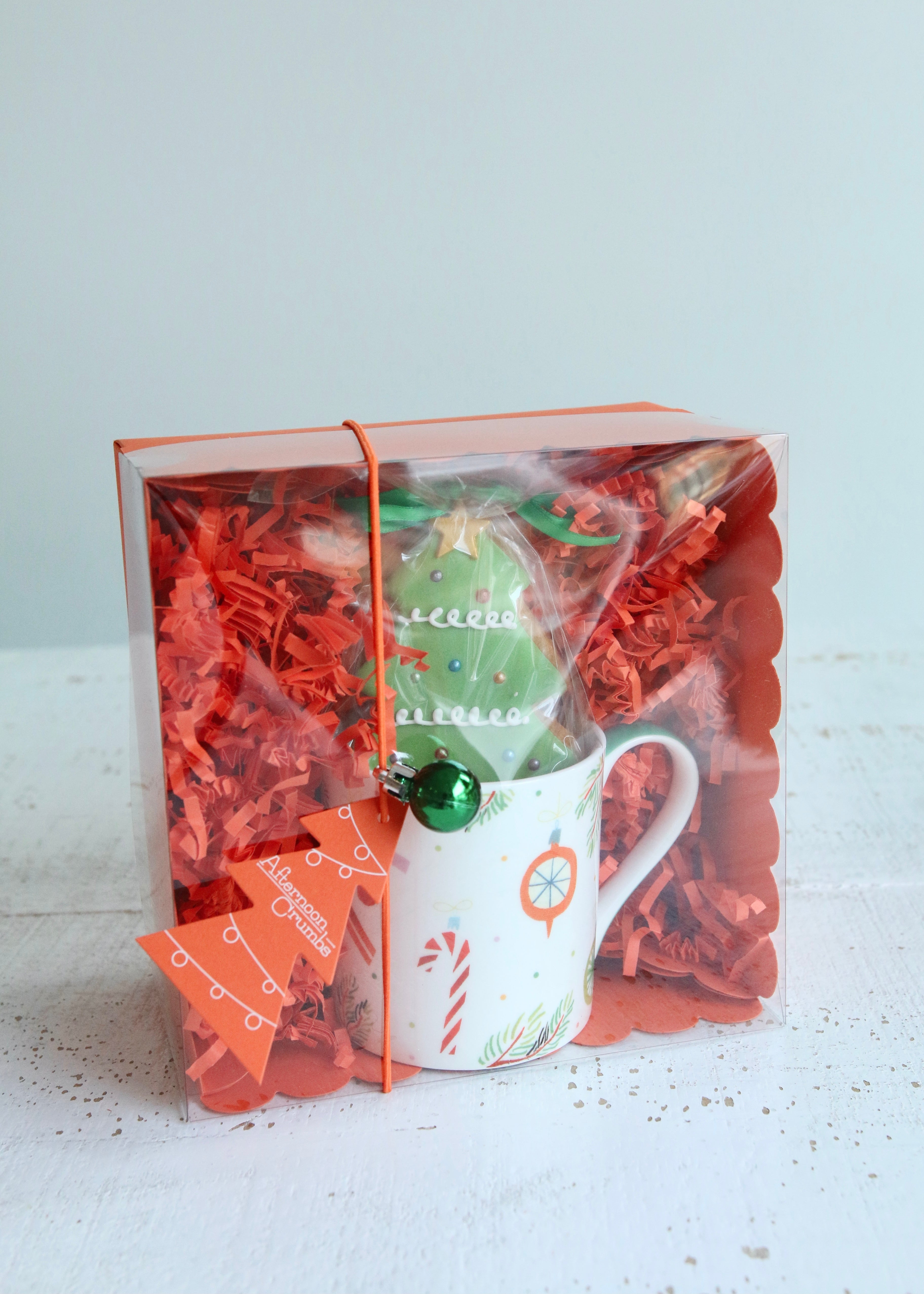 Bauble Mug & Christmas Tree Biscuit Gift Set
