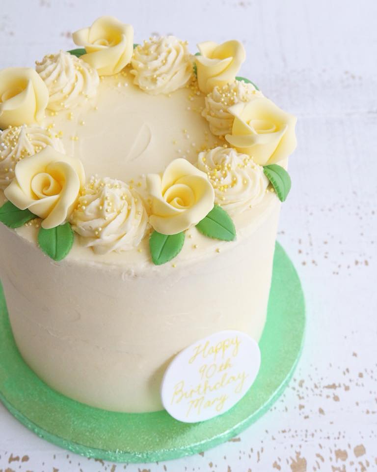 Yellow Roses Buttercream Cake