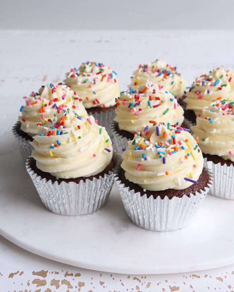 Chocolate Vanilla Cupcakes