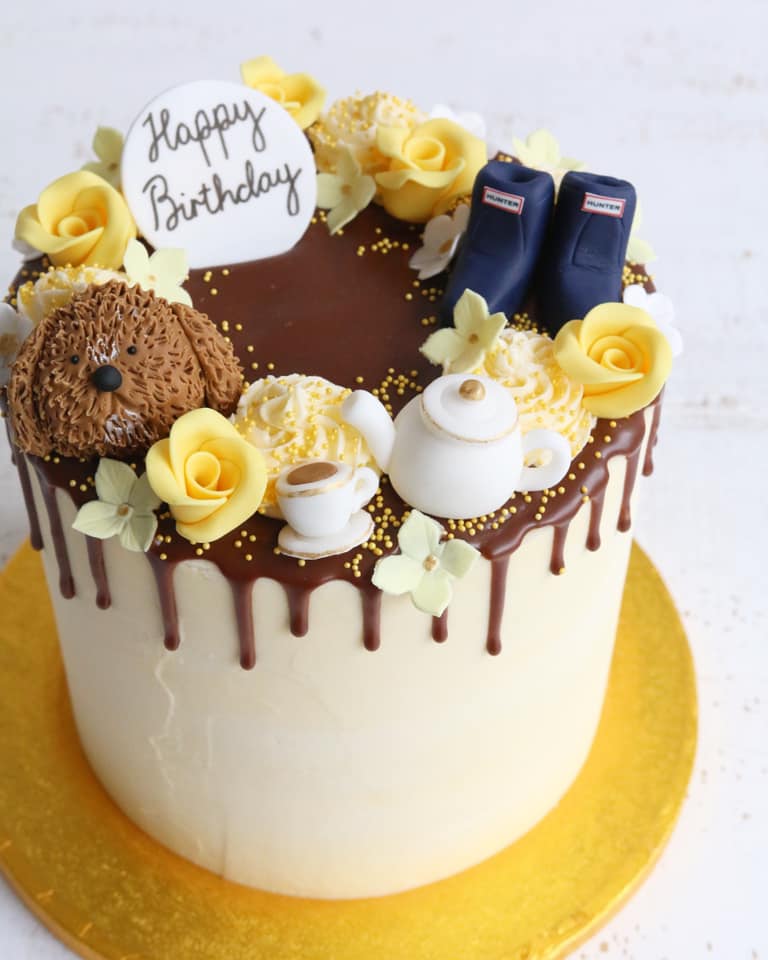 Favourite Things Hunter Wellies, Dog and Tea Drip Cake