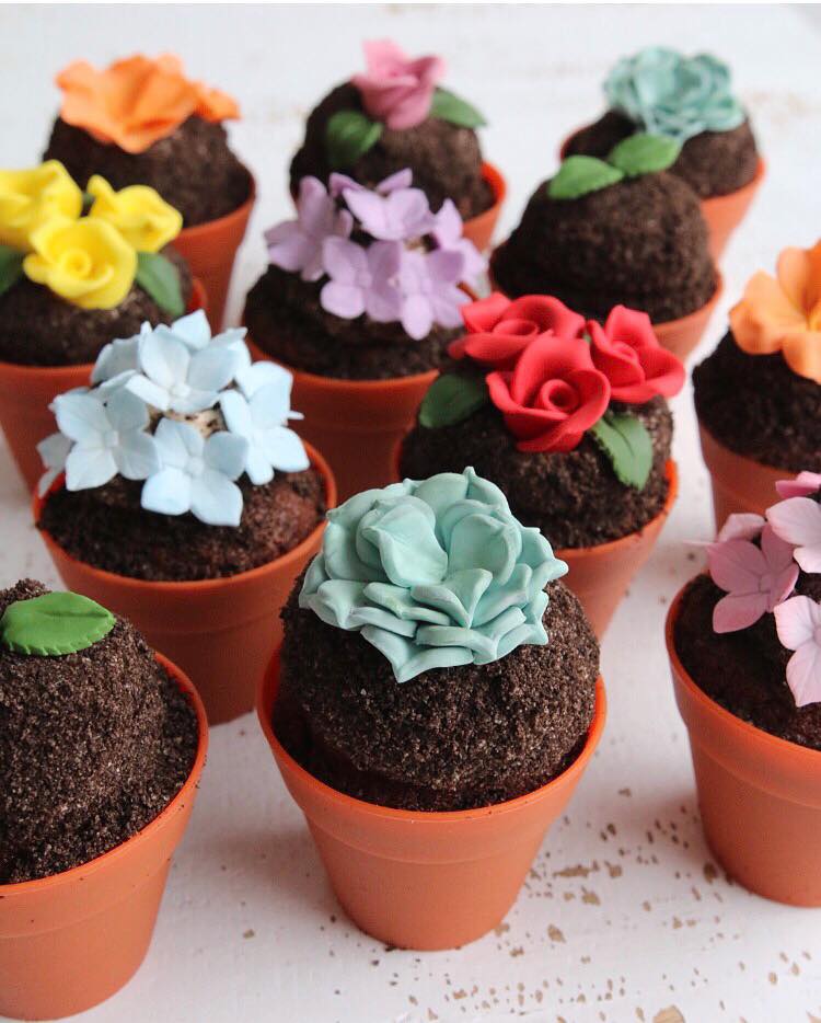 Flower Pot Cupcakes