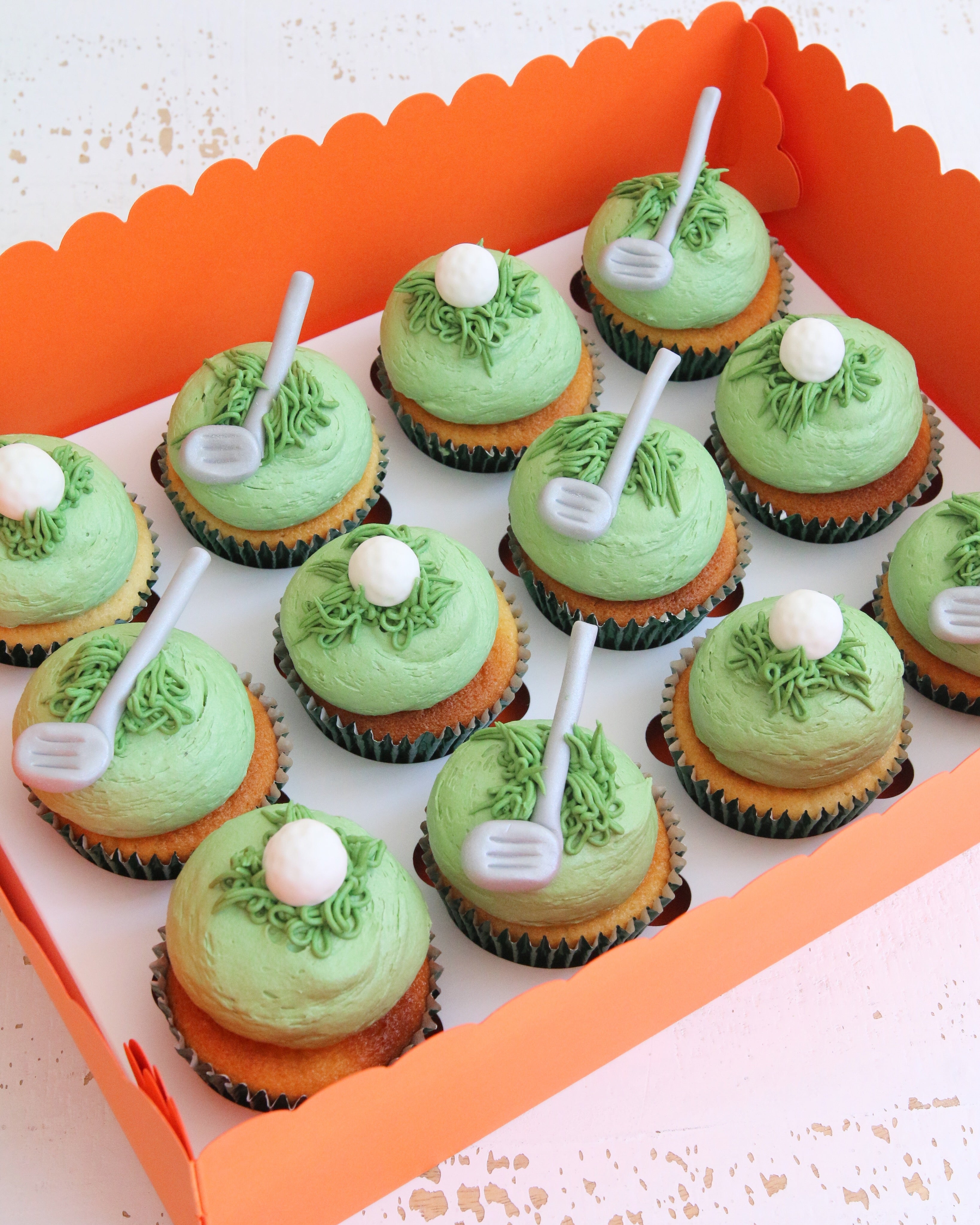 Box of Golf Ball & Club Cupcakes