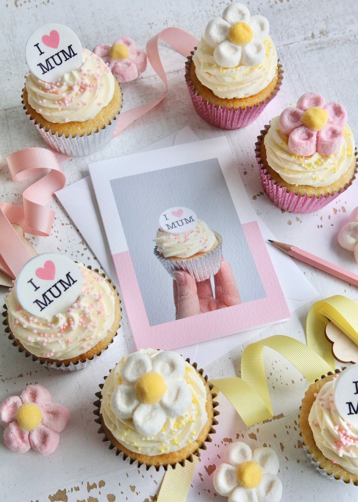 "I Heart Mum" Cupcake Photo Card