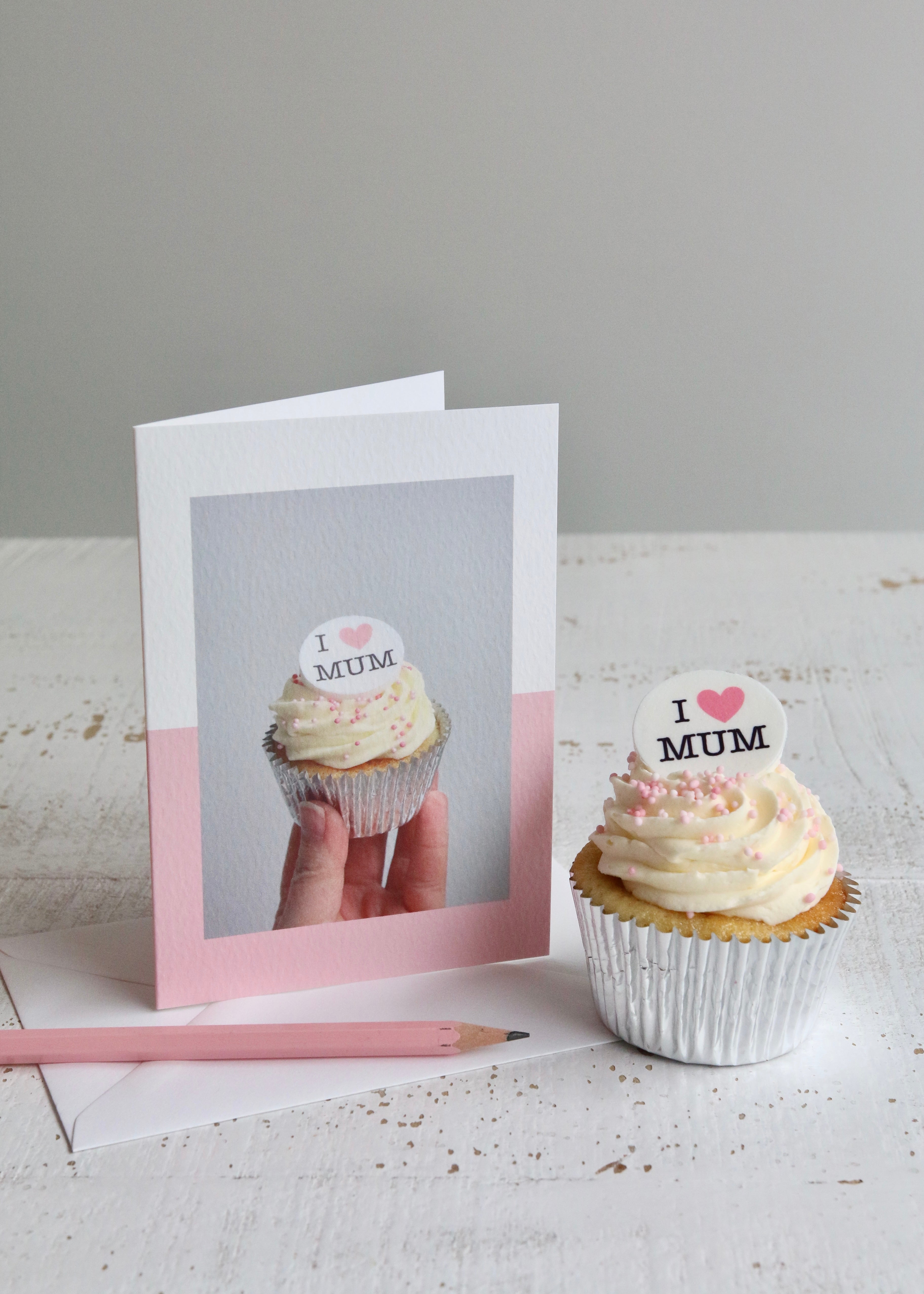 "I Heart Mum" Cupcake Photo Card