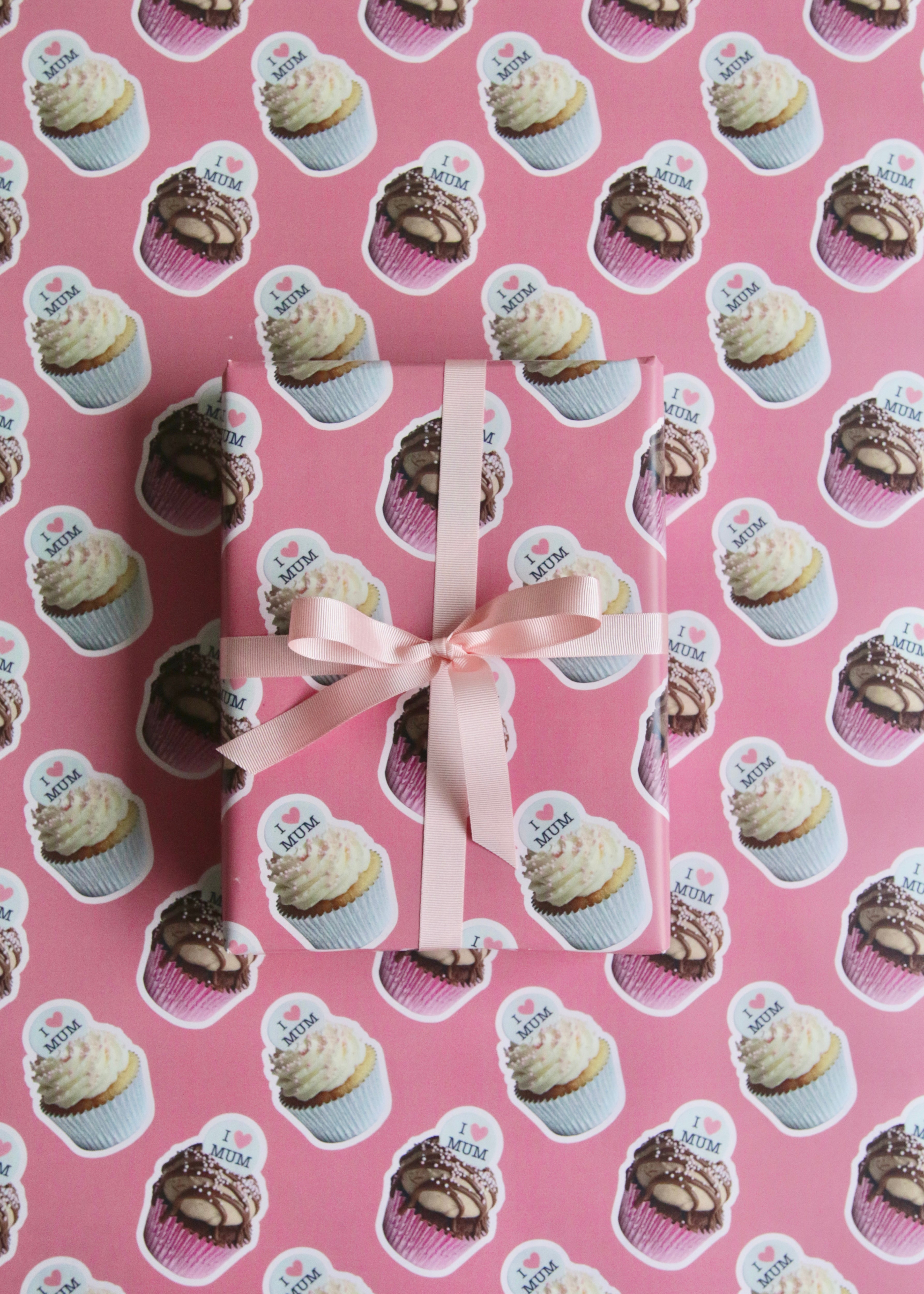 "I Heart Mum" Cupcake Wrapping Paper