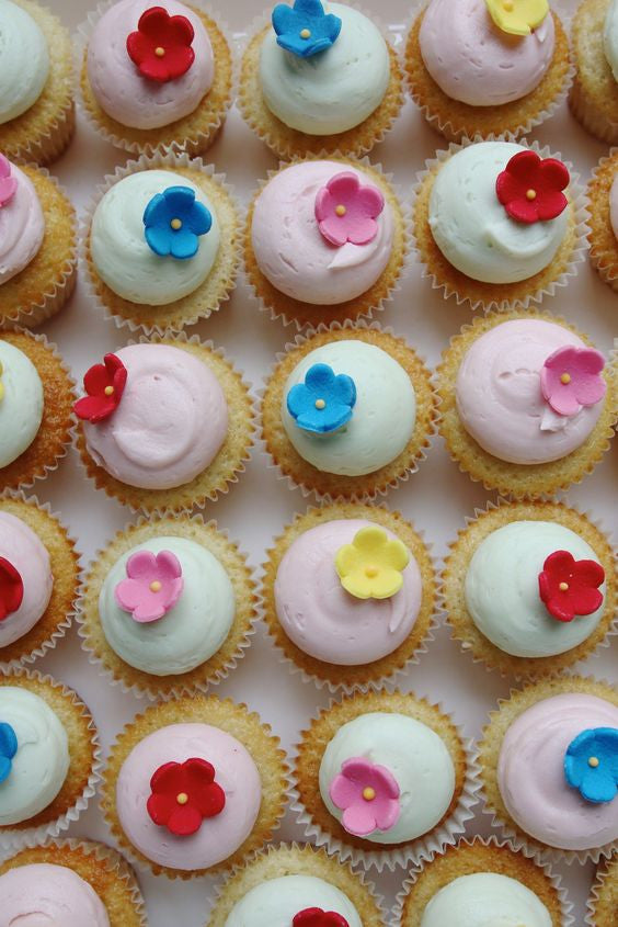 Mini Cupcakes with Flowers