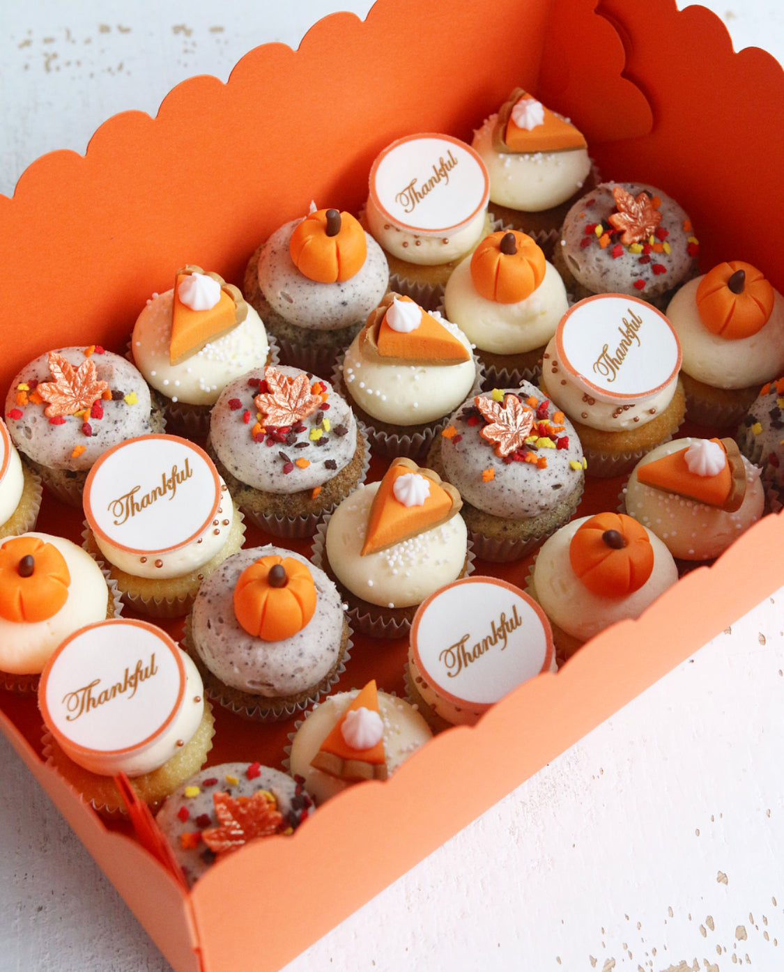 Mini Thanksgiving Cupcakes