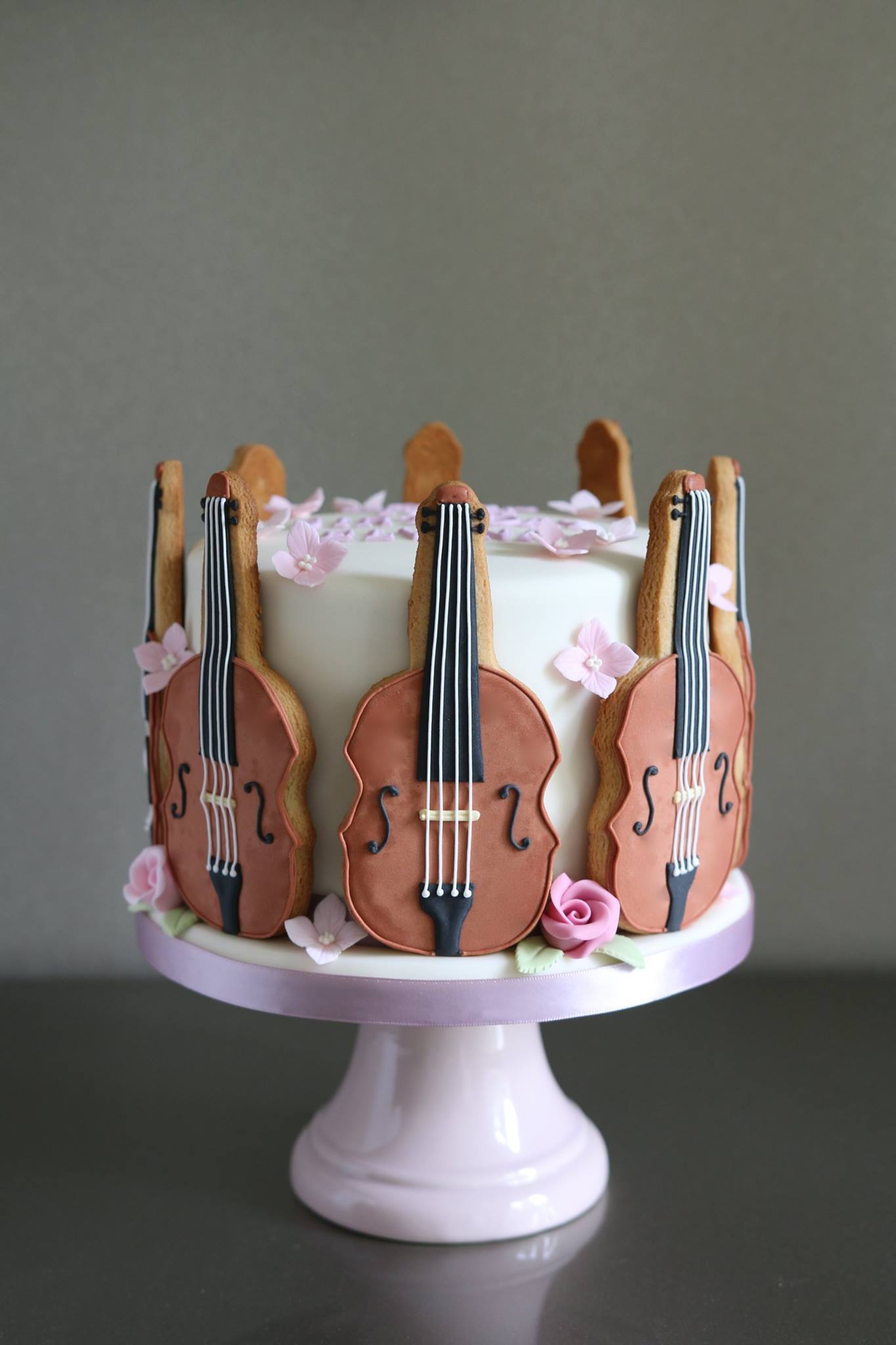 Violin Cake