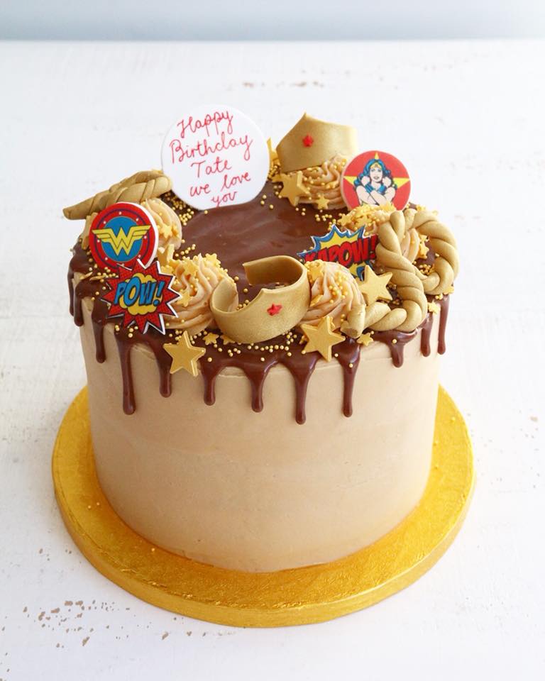 Wonder Woman Drip Cake