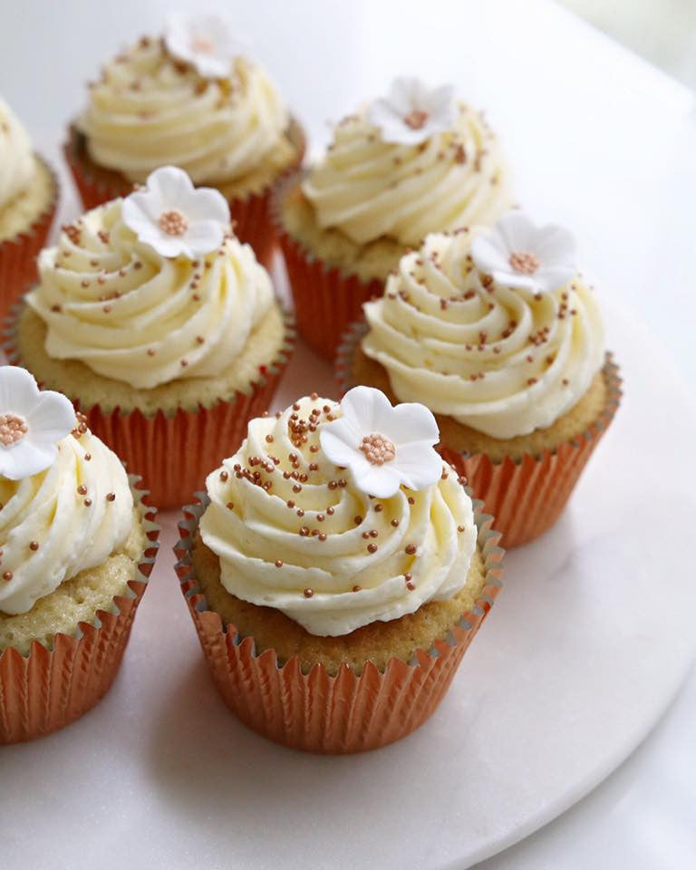 Vanilla Cupcakes with Flowers
