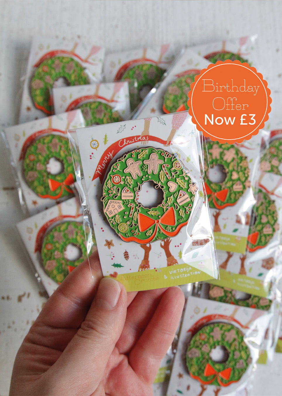 Enamel Christmas Wreath Broach