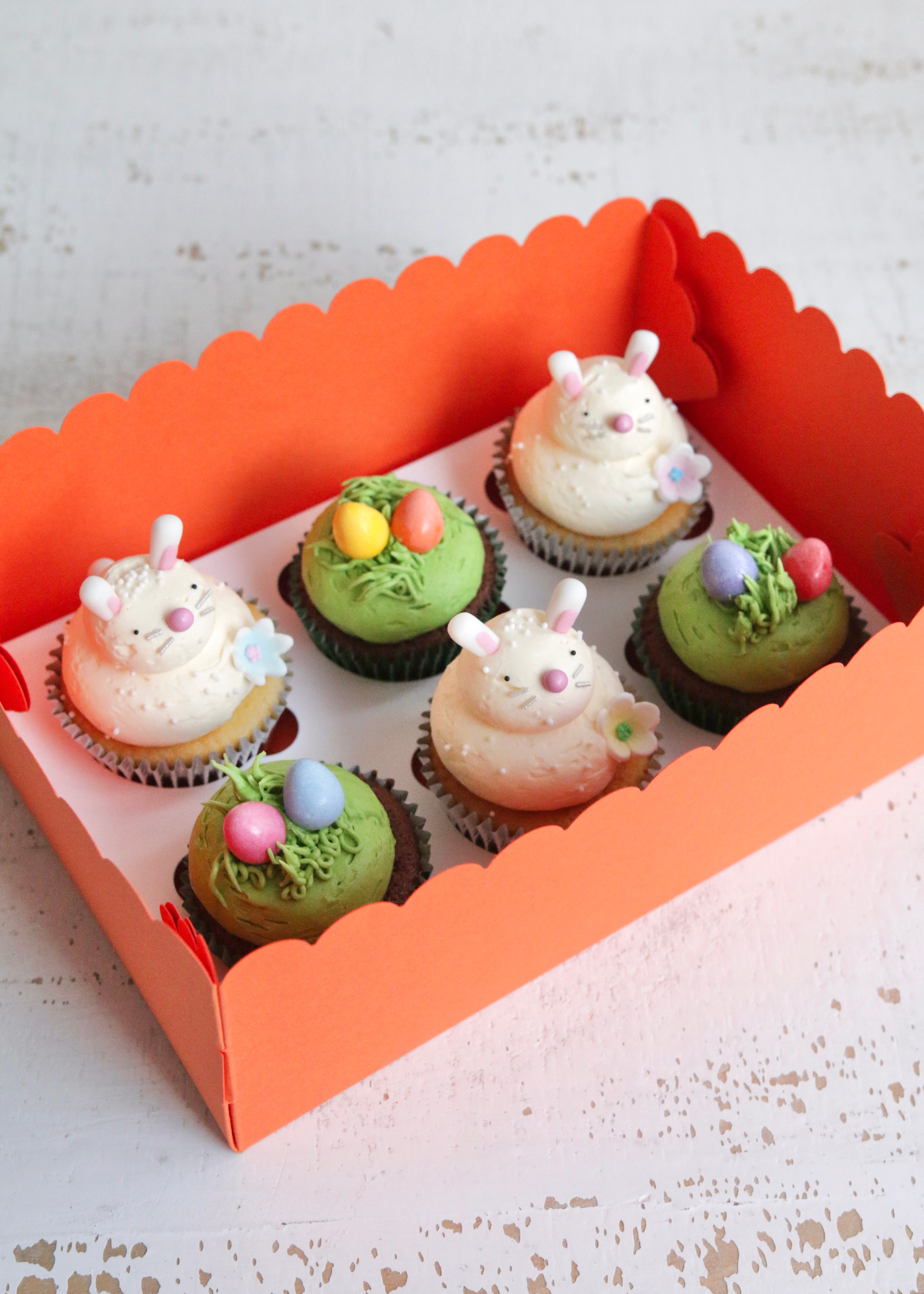 Easter Bunny and Grassy Egg Cupakes