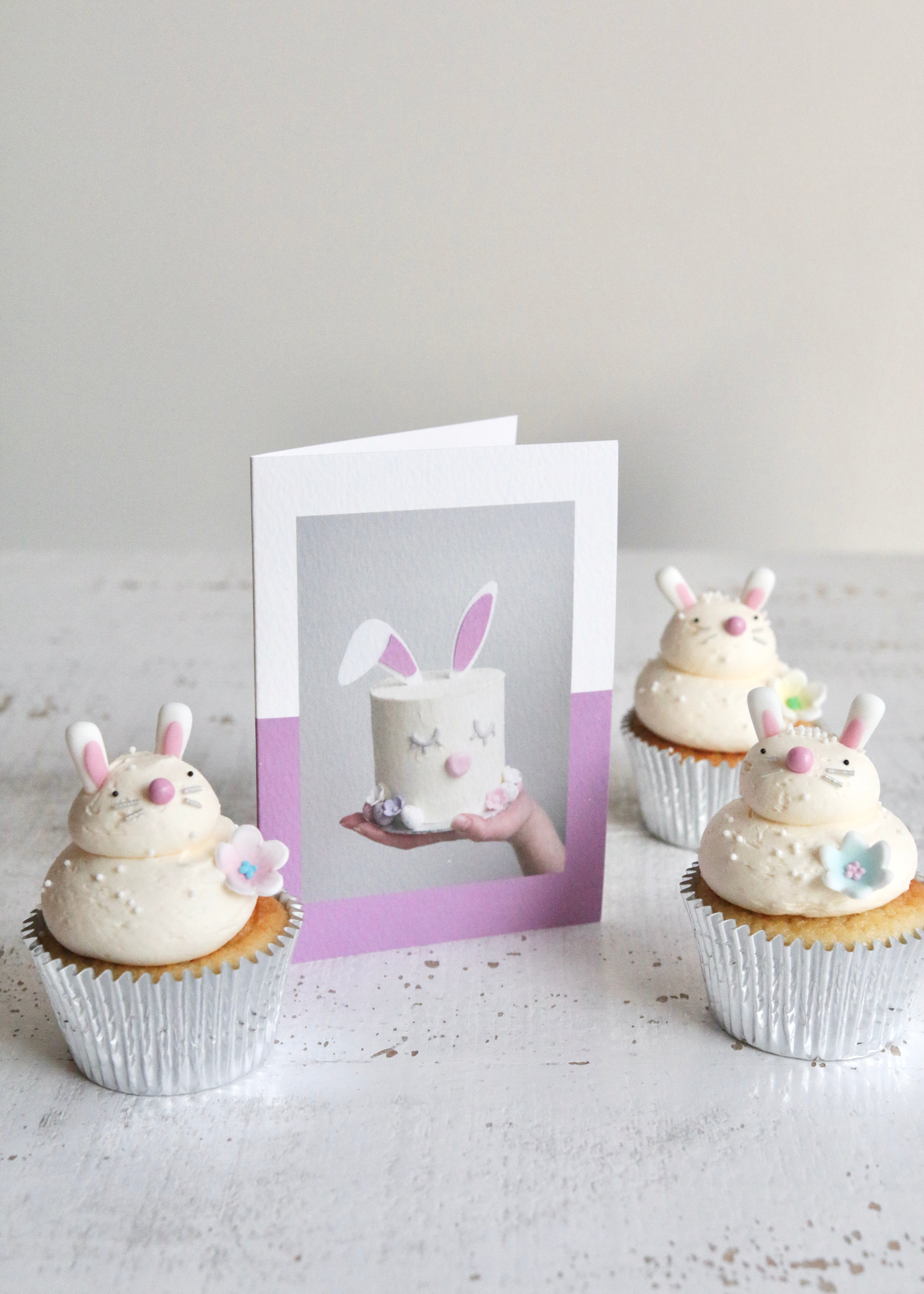Easter Bunny Cupcakes with Bunny Cake Card