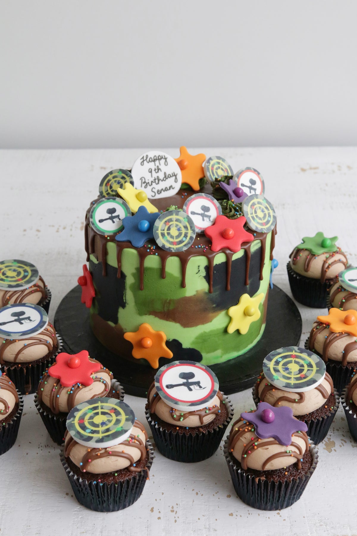 Paintballing Cake and Cupcakes