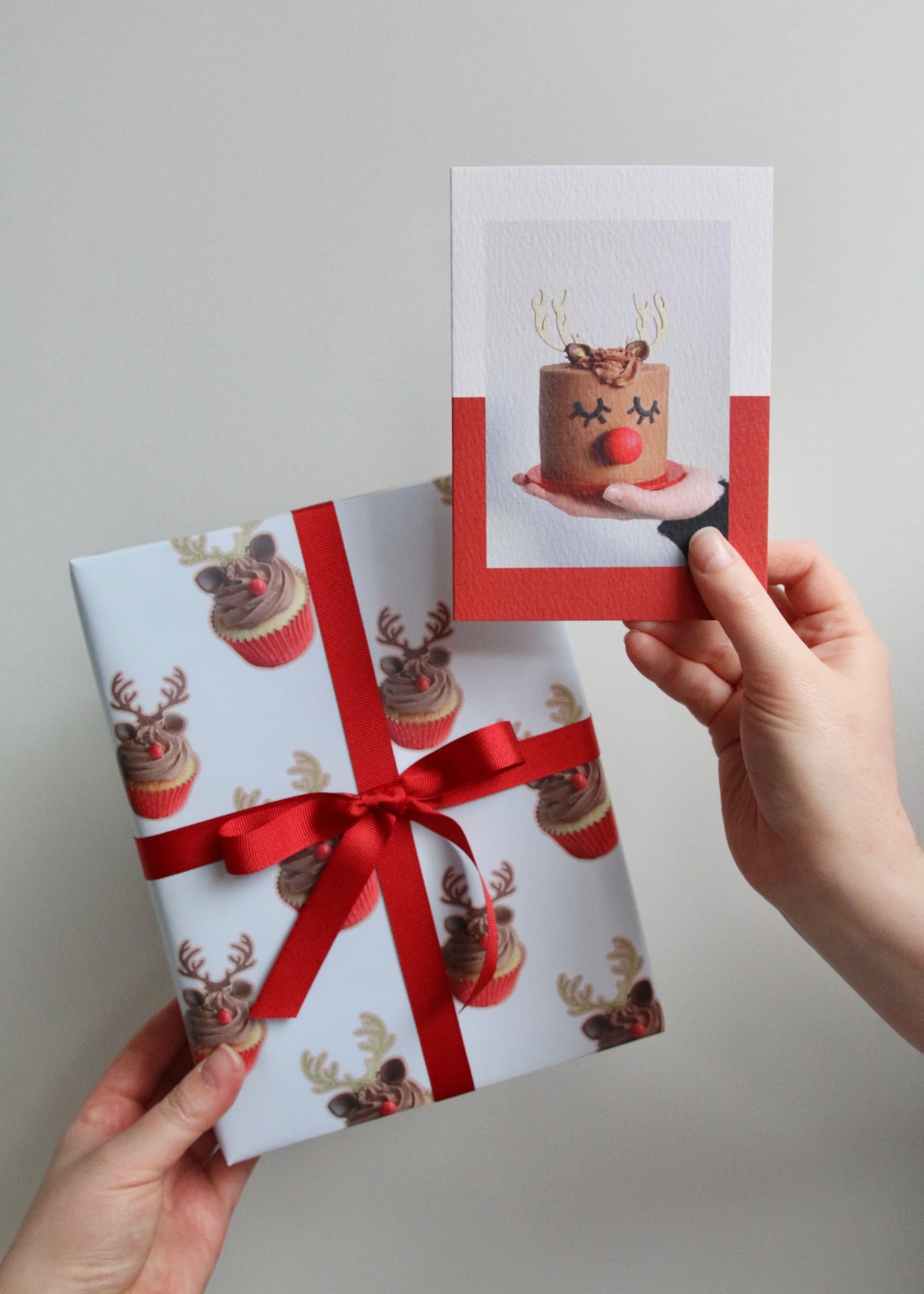 Reindeer Cake Card and Reindeer Cupcake Wrapping Paper