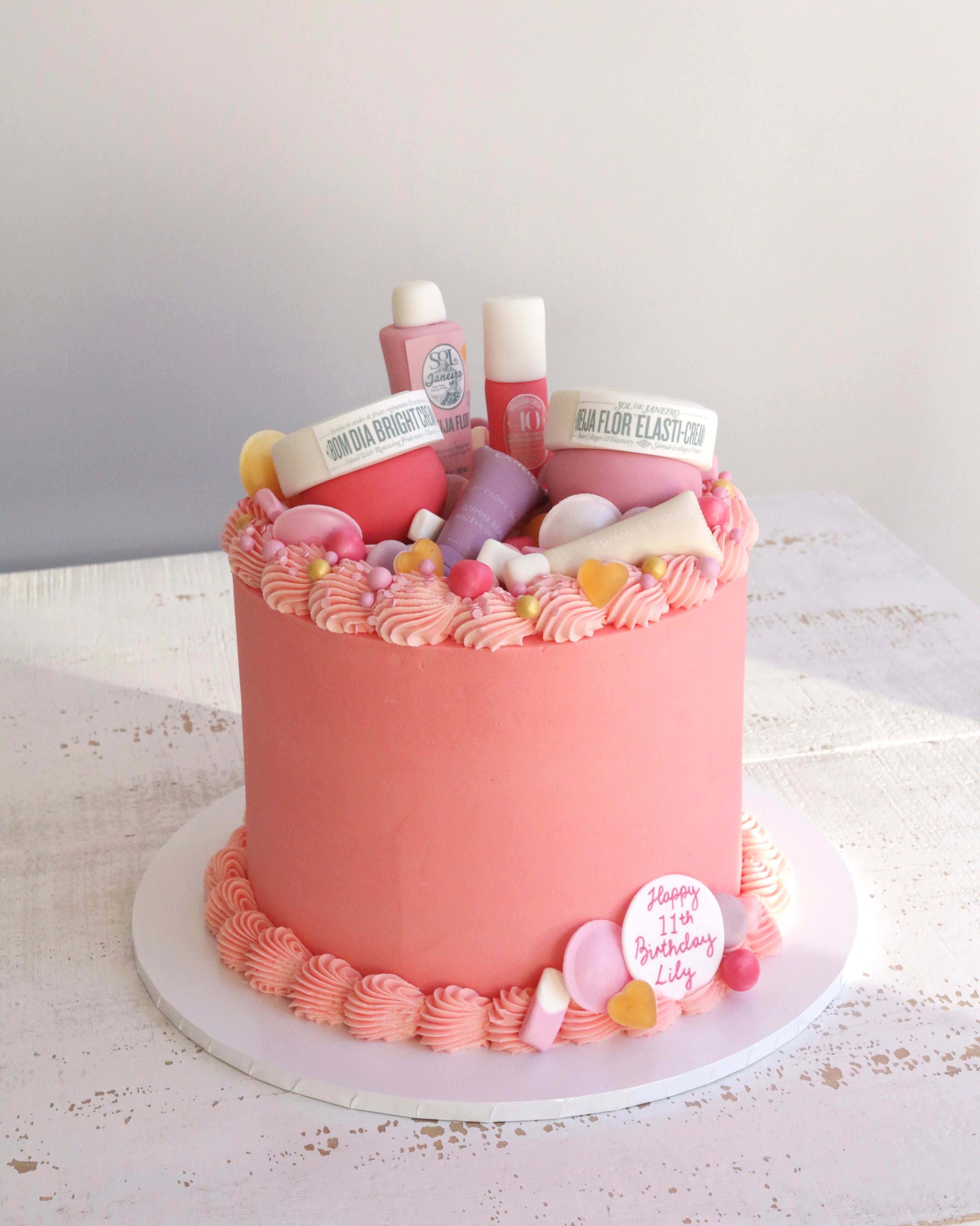 Fashion & Make Up Cakes