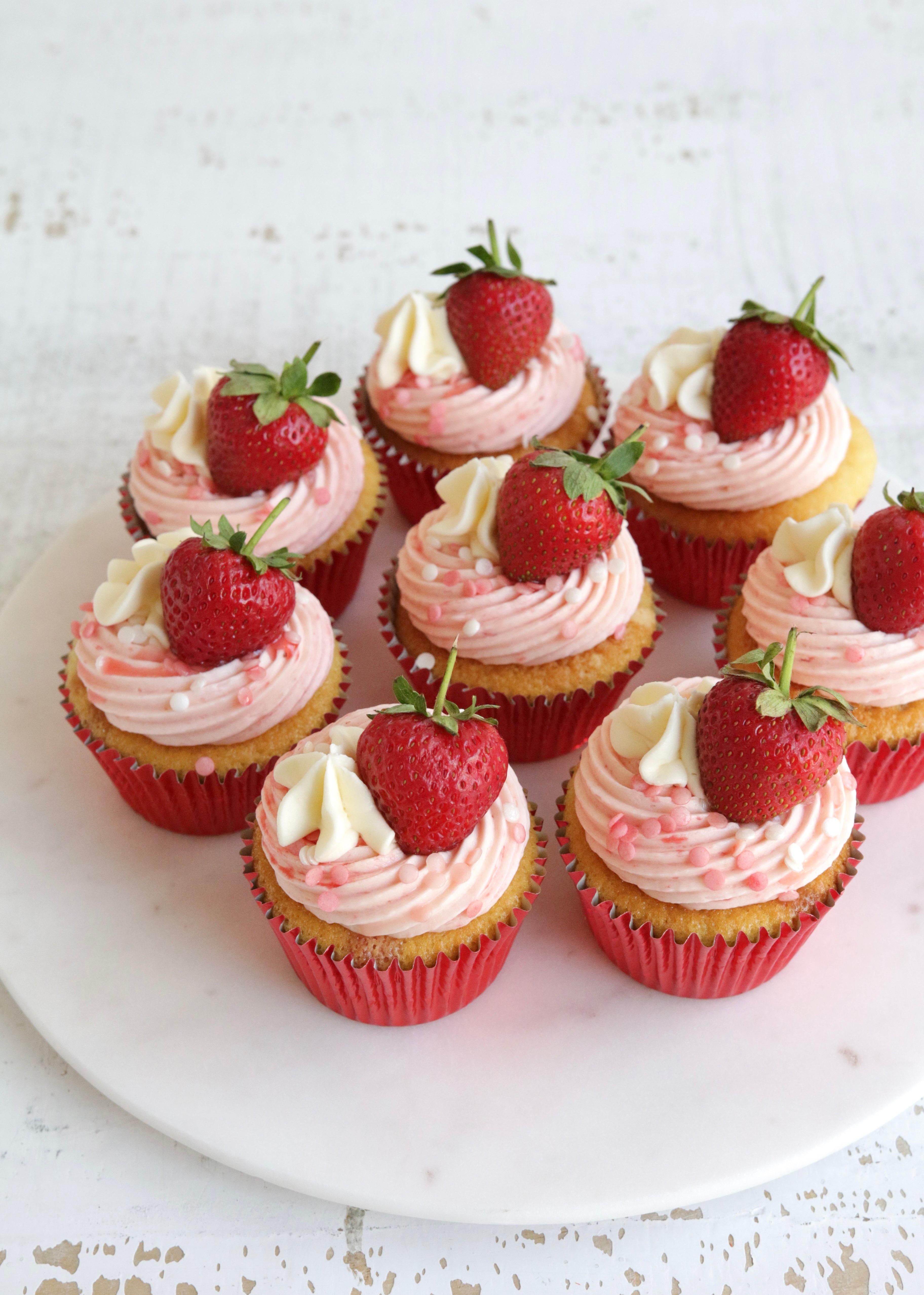Strawberries & Cream Cupcakes