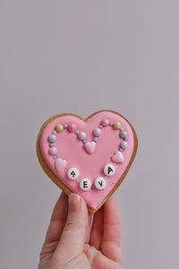 Valentine's Bracelet Biscuit with 4Eva Message