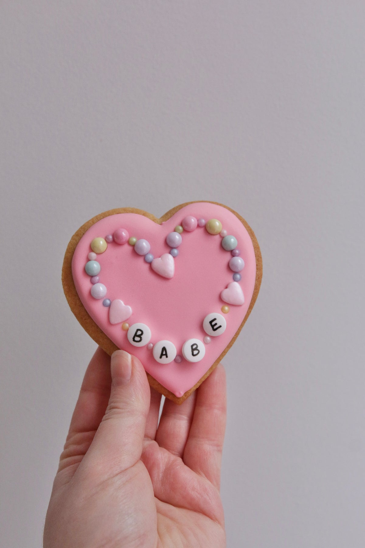 Valentine's Bracelet Biscuit with Babe Message