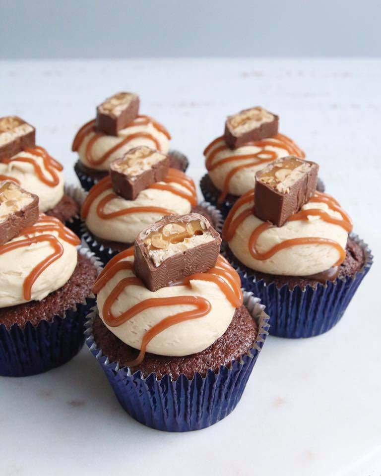 Snickers Chocolate Peanut Butter Cupcakes