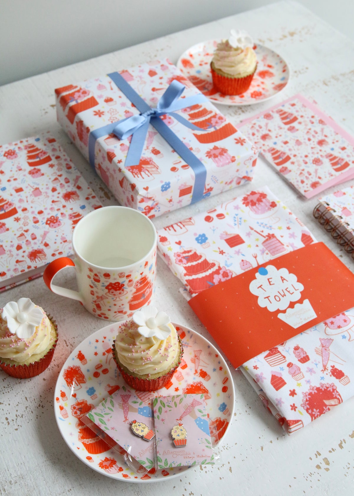 'Spreading Sweetness' Cake & Cupcake Gift Collection