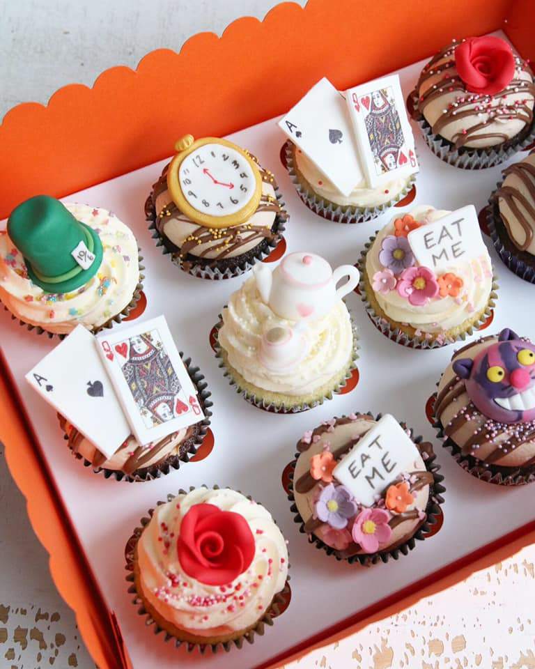 Kids Alice in Wonderland Birthday Cupcakes
