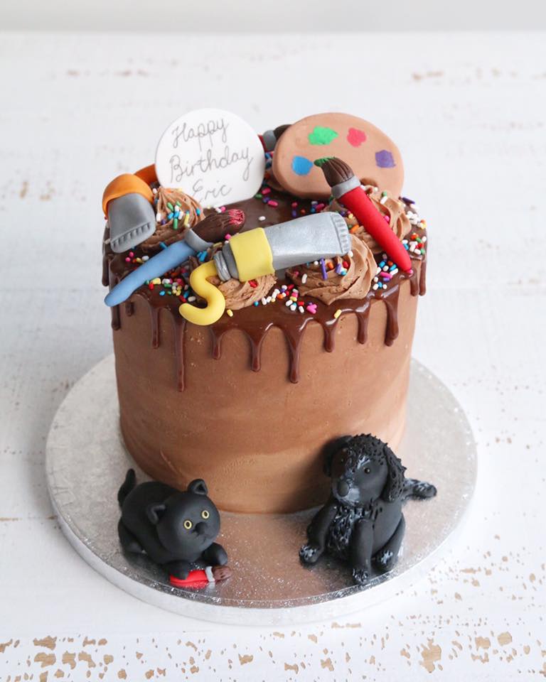 Art and Painting Themed Drip Cake with Cat and Dog