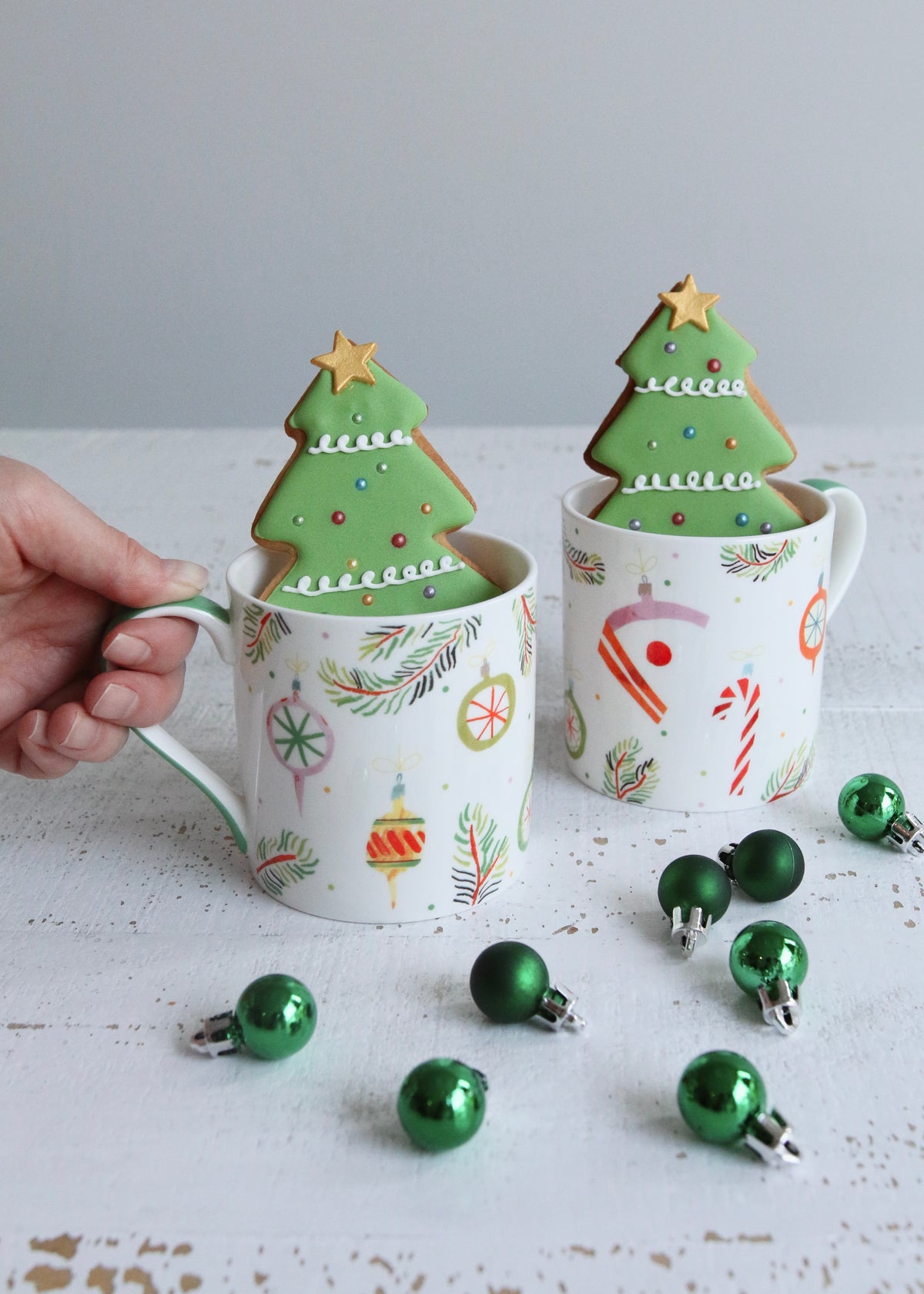 Bauble Mug & Christmas Tree Biscuit Gift Set