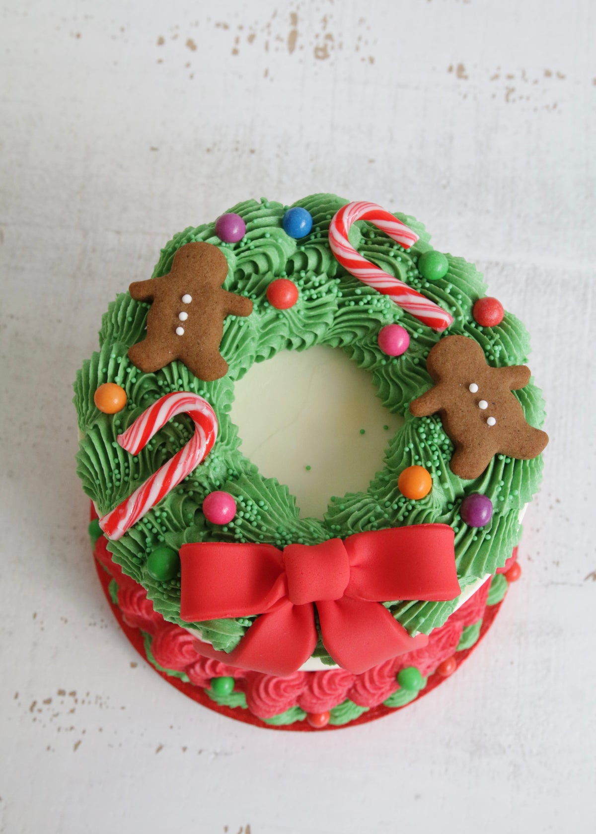 Christmas Wreath Cake from Above